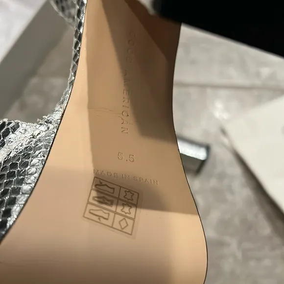 Good American Snake Embossed Platform High-Heel Sandals in Silver, 5.5 NWT $185