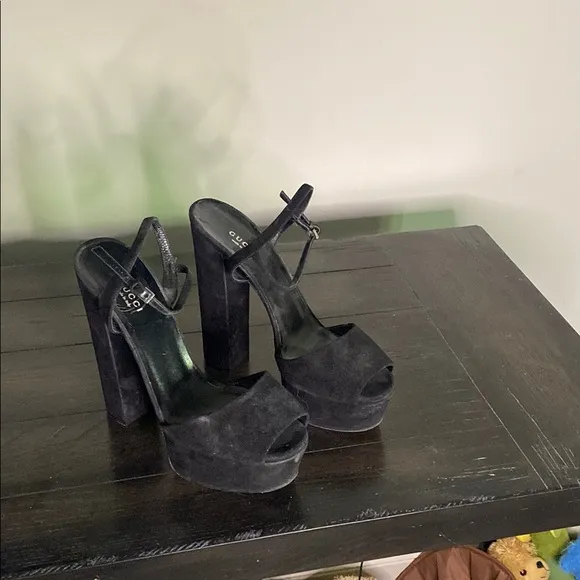 Gucci Black Platform Sandals with Velvet Finish