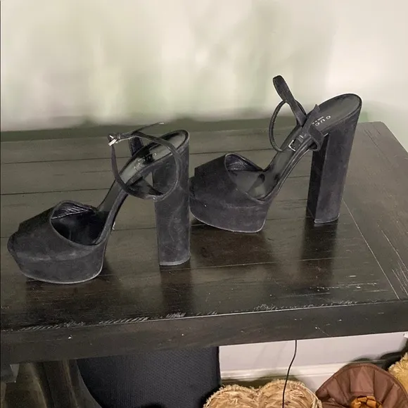 Gucci Black Platform Sandals with Velvet Finish