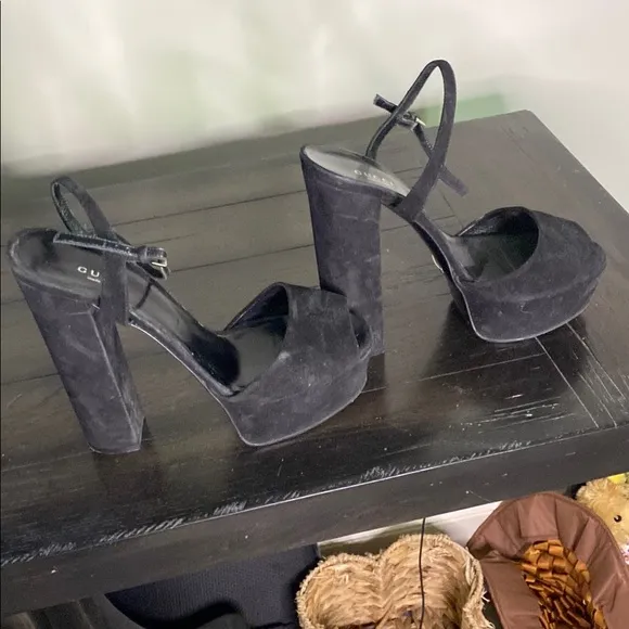 Gucci Black Platform Sandals with Velvet Finish