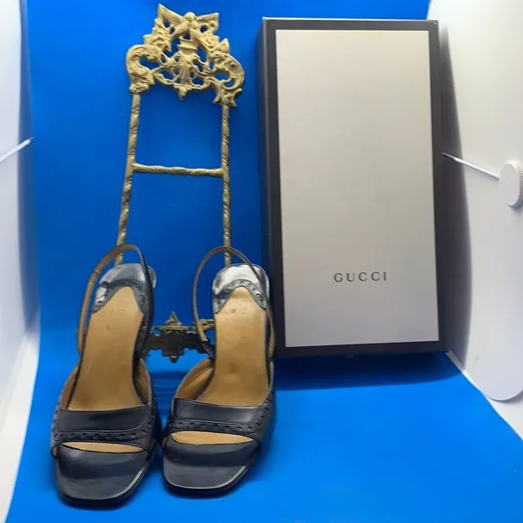 Gucci gorgeous black leather open toe mules/ sandals heels size 36.5 C
