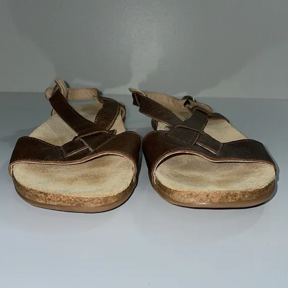 Haflinger women’s Size EUR 38 brown leather sling back sandals. Made in Germany.