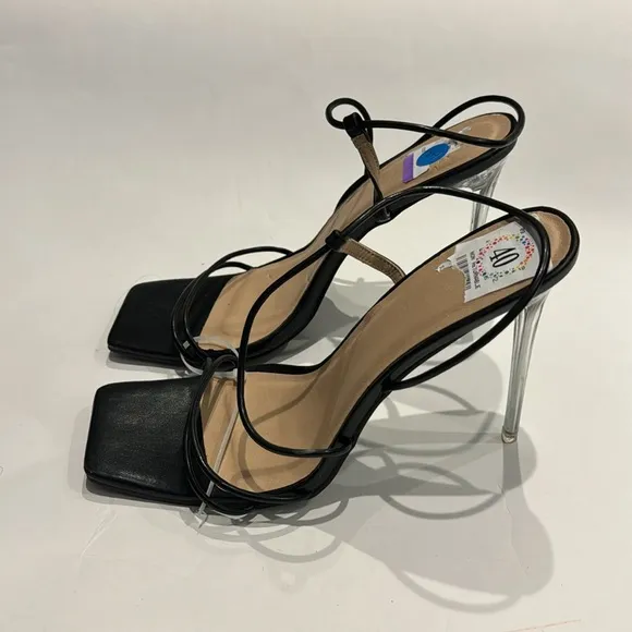 Halston NWT Wizard Multi Straps Party Heels Sandals. No box