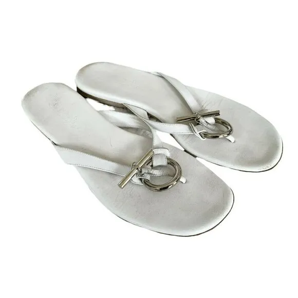 Hermes White Leather Thong Sandals Silver Tone Toggle Sz 39 US Sz 8.5