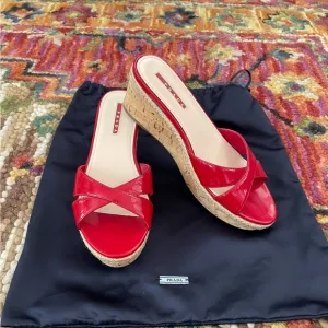 🌺🎉HP🌺🎉 NWOT Authentic Prada Wedge Mule Red Patent Leather Sandals