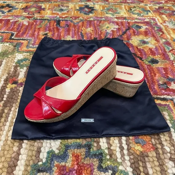 🌺🎉HP🌺🎉 NWOT Authentic Prada Wedge Mule Red Patent Leather Sandals