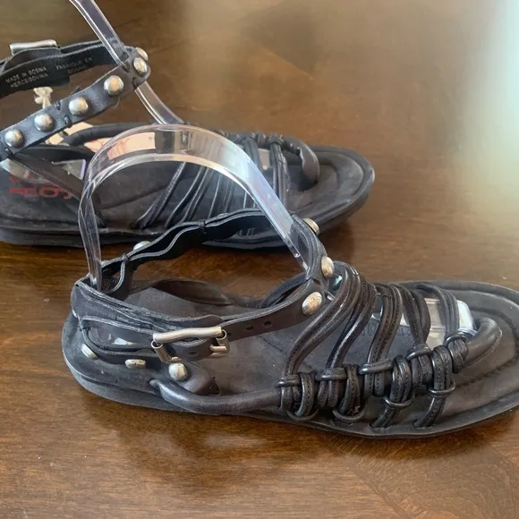 💫HP‼️💫 NWT A.S.98 - FREE PEOPLE Marin Strappy Sandals in Black/Silver, Size 8