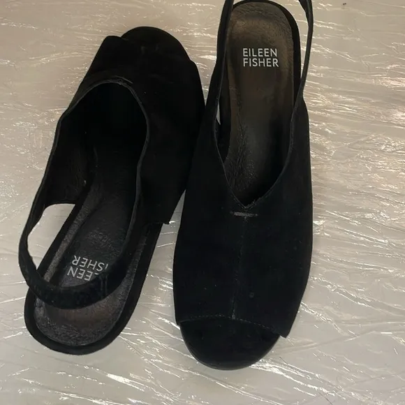 ❤️HP❤️NEW Eileen Fisher Clay Suede Slingback Wedge Sandals 7 Black