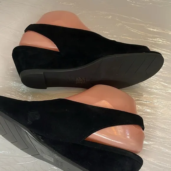 ❤️HP❤️NEW Eileen Fisher Clay Suede Slingback Wedge Sandals 7 Black