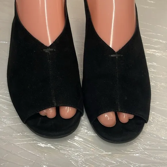 ❤️HP❤️NEW Eileen Fisher Clay Suede Slingback Wedge Sandals 7 Black
