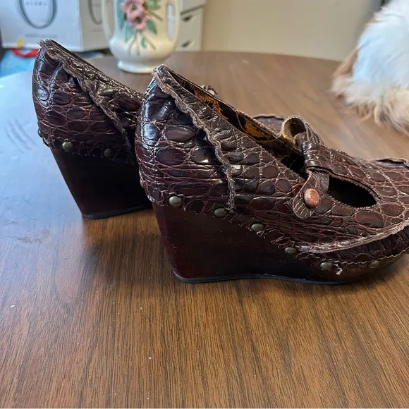 Irregular Choice Walk On Love Brown Mary Jane Wedge Rare Heels Sandals US9