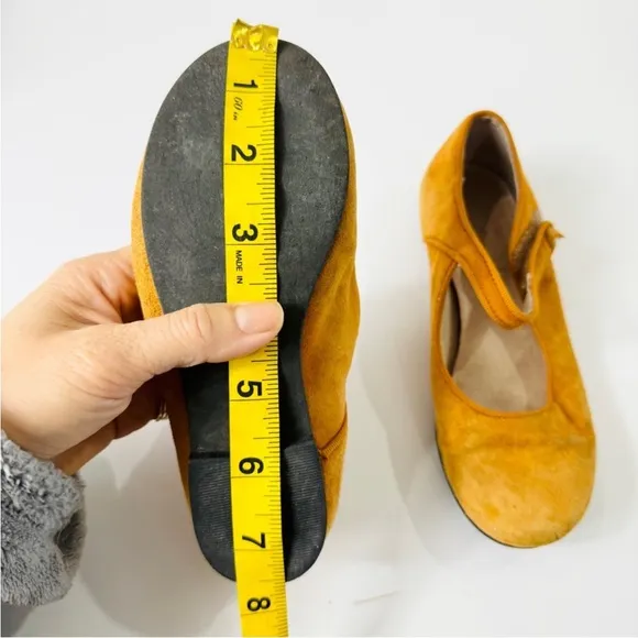 Jacadi Paris little girls Stylish Mustard Yellow Mary Jane Flats EUC