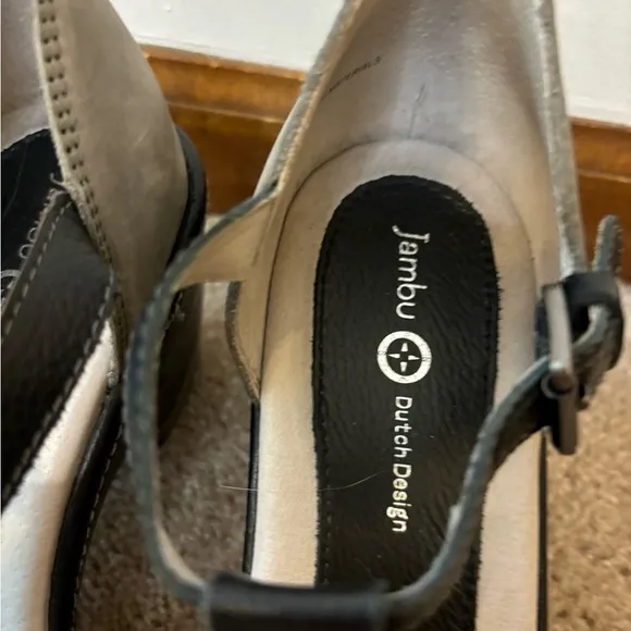 Jambu Dutch Design Gray Suede Wedge Sandals