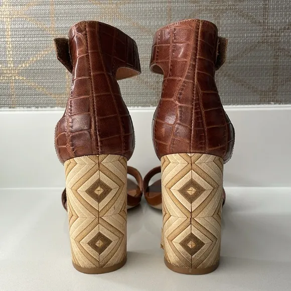 Jeffrey Campbell brown leather wood block heel sandals with ankle strap size 7.5