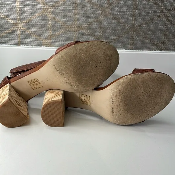 Jeffrey Campbell brown leather wood block heel sandals with ankle strap size 7.5