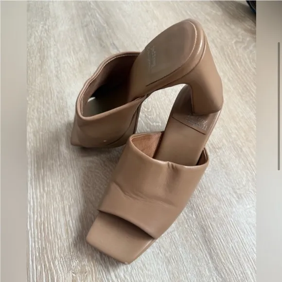 Jeffrey Campbell Caviar Nude Platform Sandals Square Toe Leather 5.5
