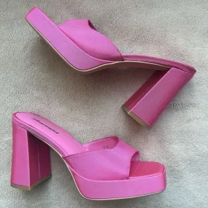 Jeffrey Campbell Ninety Platform Mule Sandal Pink Failke Cloth Women 7.5 Barbie