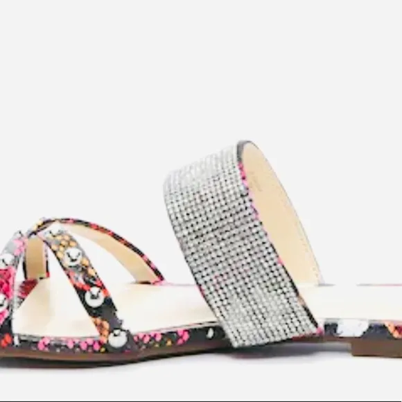 Jessica Simpson sandals snake so pretty and trendy