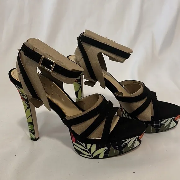 Jessica Simpson Women’s Balina Tropical Platform Dress Heeled Sandals