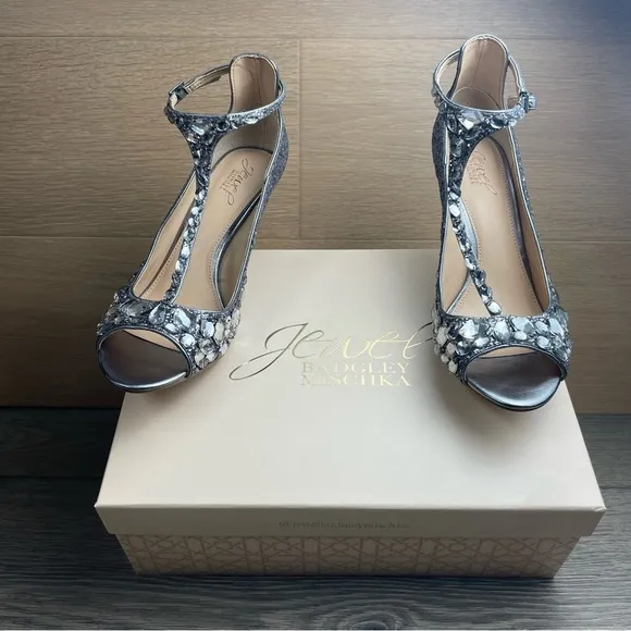 JEWEL BADGLEY MISCHKA Conroy T-Strap Evening Sandals