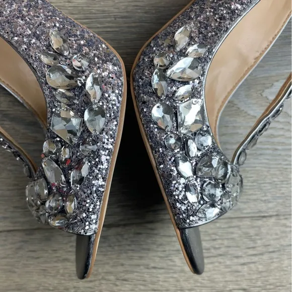JEWEL BADGLEY MISCHKA Conroy T-Strap Evening Sandals