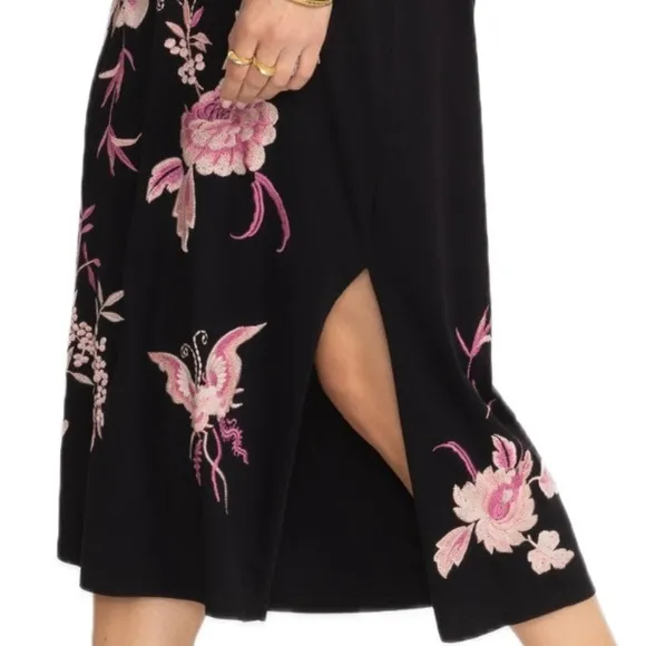 Johnny Was Trapunto V-neck A-line cotton knit dress w/bold floral embroidery-NWT