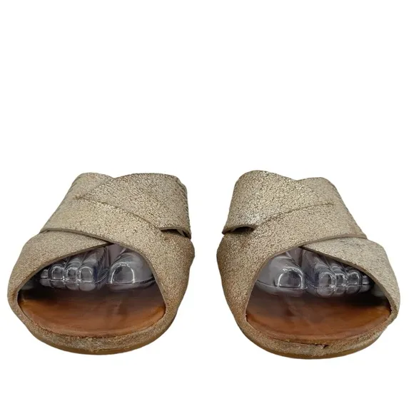 Johnston &amp; Murphy Sonya Gold Leather Sandals Slip On Open Toe COMFY | Size 9.5