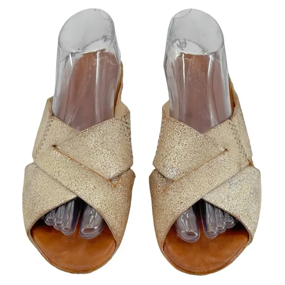 Johnston &amp; Murphy Sonya Gold Leather Sandals Slip On Open Toe COMFY | Size 9.5