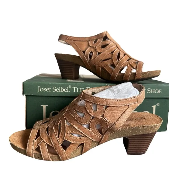 Josef Seibel RUTH Sandals Sz 37 (6.5) camel color