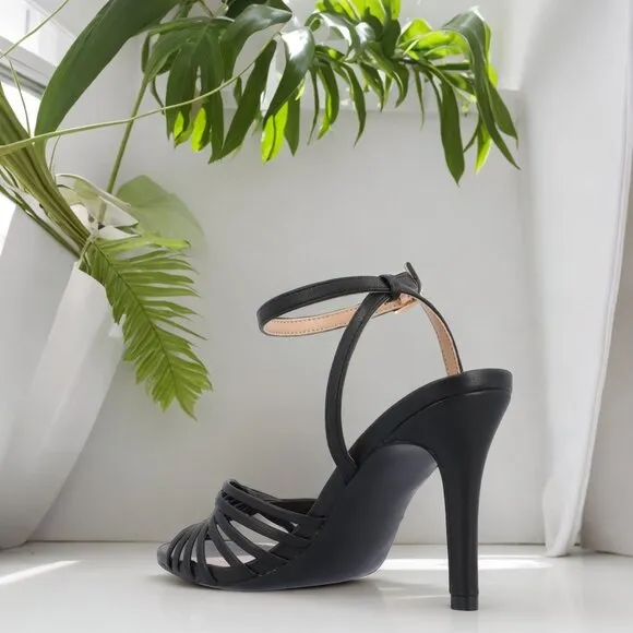 Journee Collection Womens Vanita Ankle Strap Stiletto Dress Sandals Black NIB