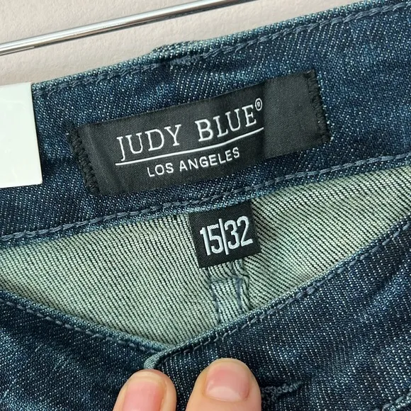 Judy Blue Jeans Hear Me Out Mid Rise Tummy Control Top Straight Leg 15/32