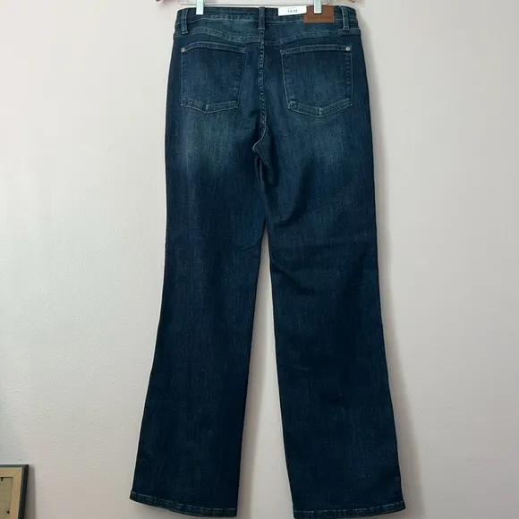 Judy Blue Jeans Hear Me Out Mid Rise Tummy Control Top Straight Leg 15/32
