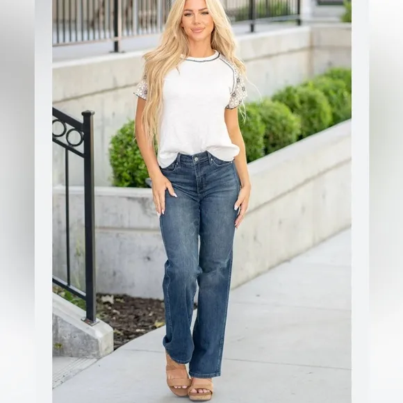 Judy Blue Jeans Hear Me Out Mid Rise Tummy Control Top Straight Leg 15/32