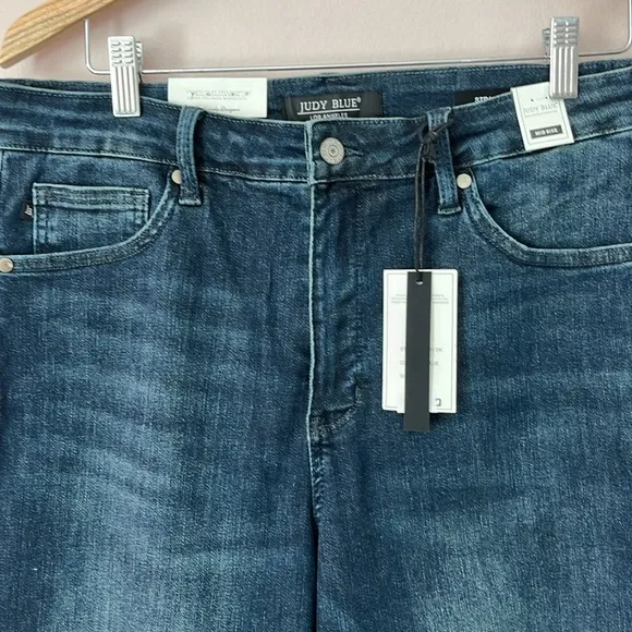 Judy Blue Jeans Hear Me Out Mid Rise Tummy Control Top Straight Leg 15/32