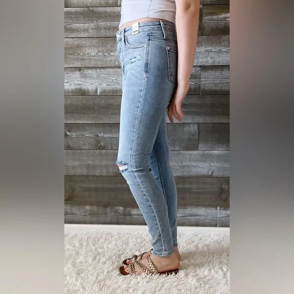judy blue mid rise tummy control destroyed skinny jeans light wash JB88797REG LT