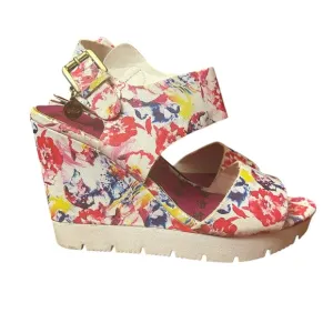 Juicy Couture Trish Floral Multicolor Wedge Sandals Size 8.5
