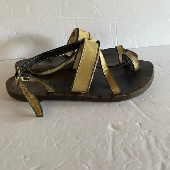 Jutta Neumann Roger sandals