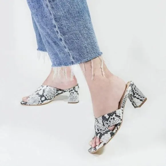 KAANAS Tallinn Snake Heel Sandals Bovine leather Mules