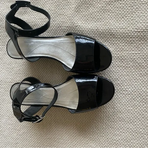Kate Spade Black Patent Leather Platform Sandals Ankle Strap Heel- 2.5” Size 8
