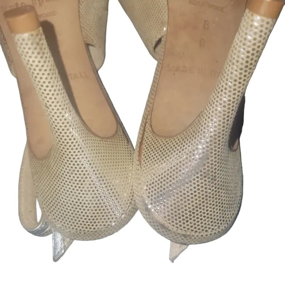 Kate Spade New York Gold Glittery Silver Trim Sling Back Peep Toes Heels 6B