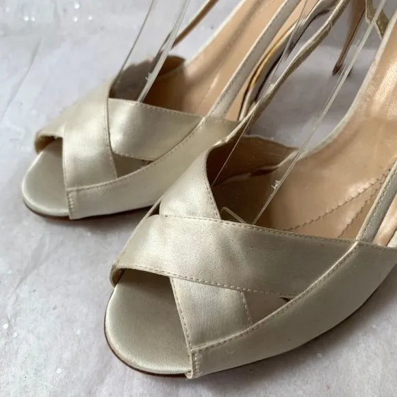 Kate Spade New York Ivory Bridal Wedding Slingback Sandals Peep Toe - Size 6.5