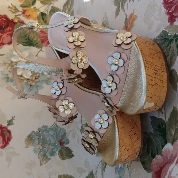 Kate Spade NY Gold and Cream Floral Strap Wedge Sandals size 8