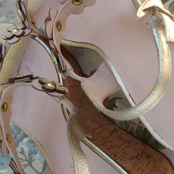 Kate Spade NY Gold and Cream Floral Strap Wedge Sandals size 8