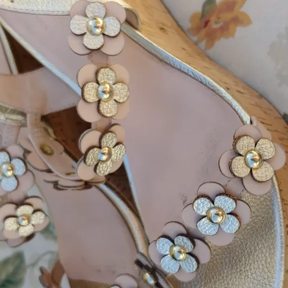Kate Spade NY Gold and Cream Floral Strap Wedge Sandals size 8