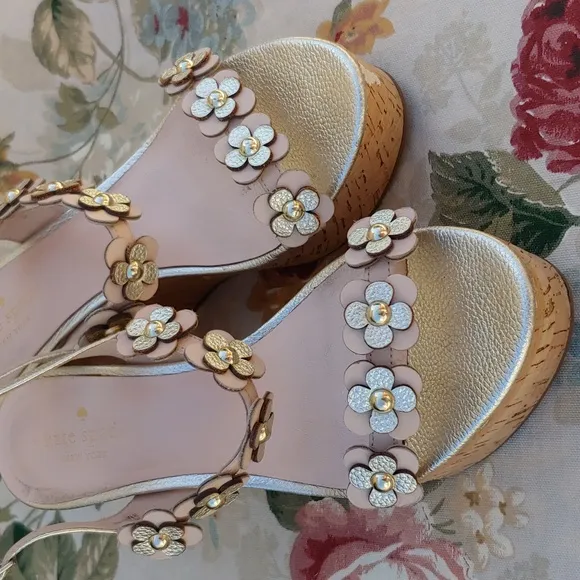 Kate Spade NY Gold and Cream Floral Strap Wedge Sandals size 8
