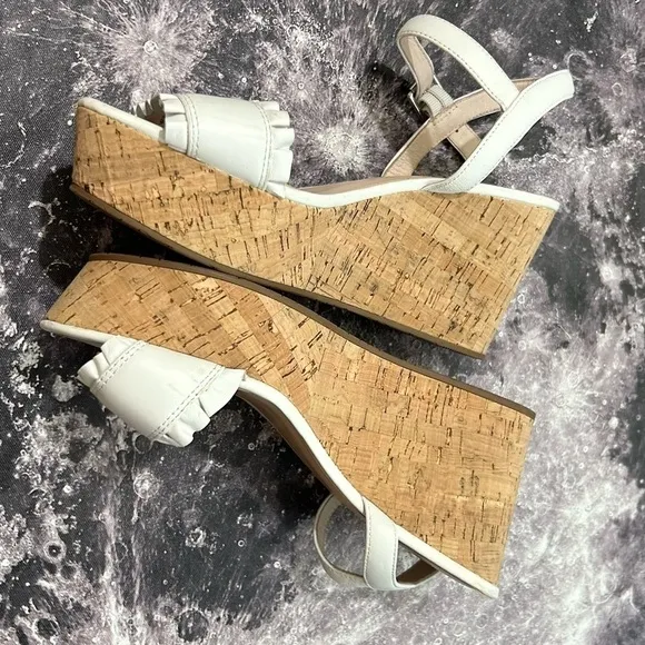 Kate Spade Tomas Ruffle Platform Wedge Sandals SIZE 9 1/2
