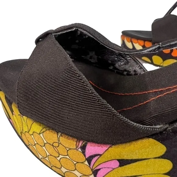 Kate Spade Wedge Heel Retro Sandals Floral Heels Beautiful Paisley Vintage
