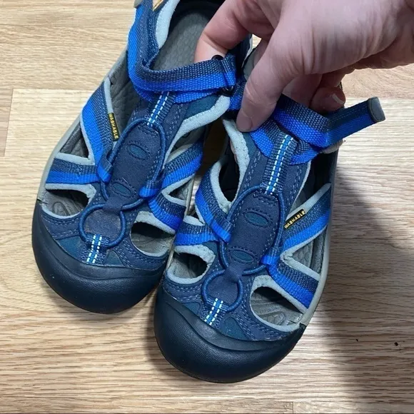 Keen Blue Outdoors Sandals Sz 3 Hiking Closed Toe Adjustable Kids Youth