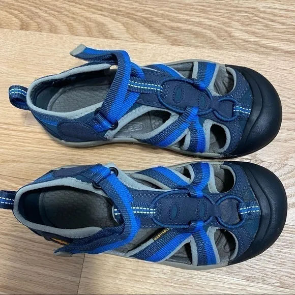 Keen Blue Outdoors Sandals Sz 3 Hiking Closed Toe Adjustable Kids Youth