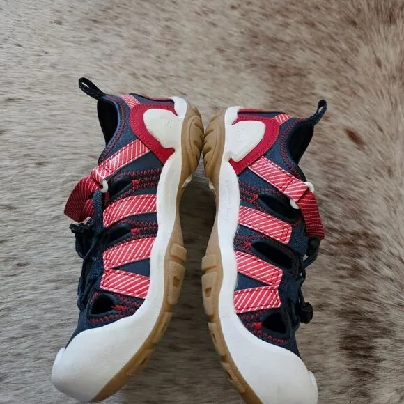 KEEN Knotch Creek Boys Sandals Blue &amp; Red Size 4 NEW